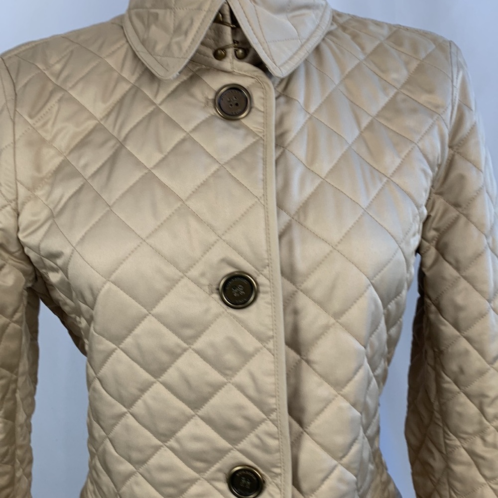 Burberry Classic Tan Quilted Jacket - Picture 14 of 16
